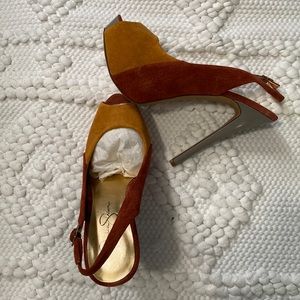 Walking with CLASS. Shoes to make you feel like a woman!